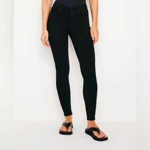 Good American Black Good Leg Skinny Jean - Size 6/28